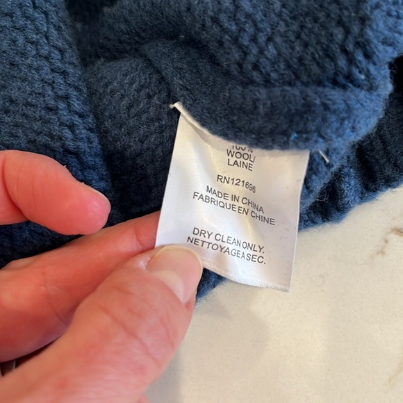 Demylee wool drop shoulder sweater size smalll - Picture 6 of 9